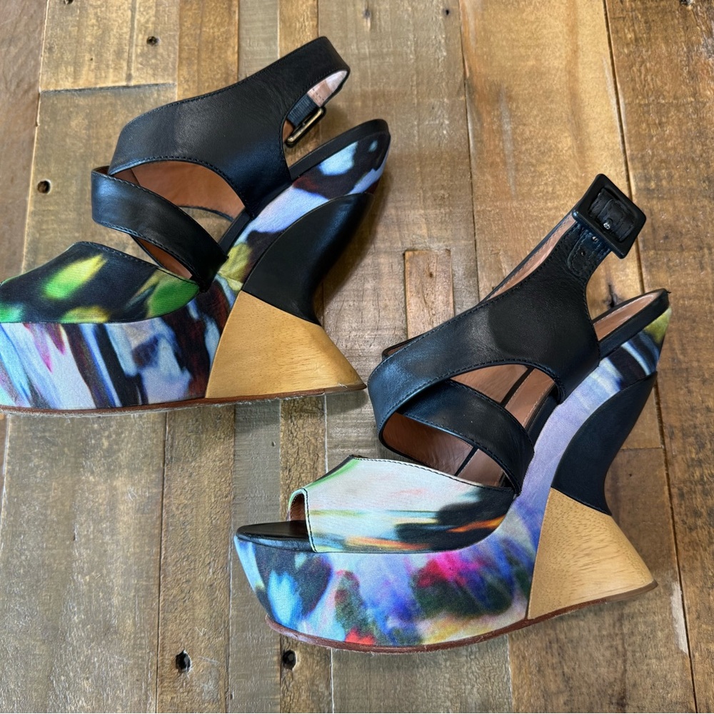 Chic Leifsdottir Wedge Sandals